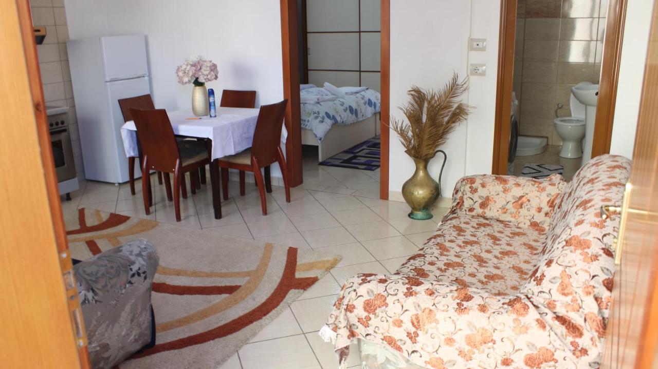 Bledi'S Cozy Apartment In New Blvd 地拉那 外观 照片